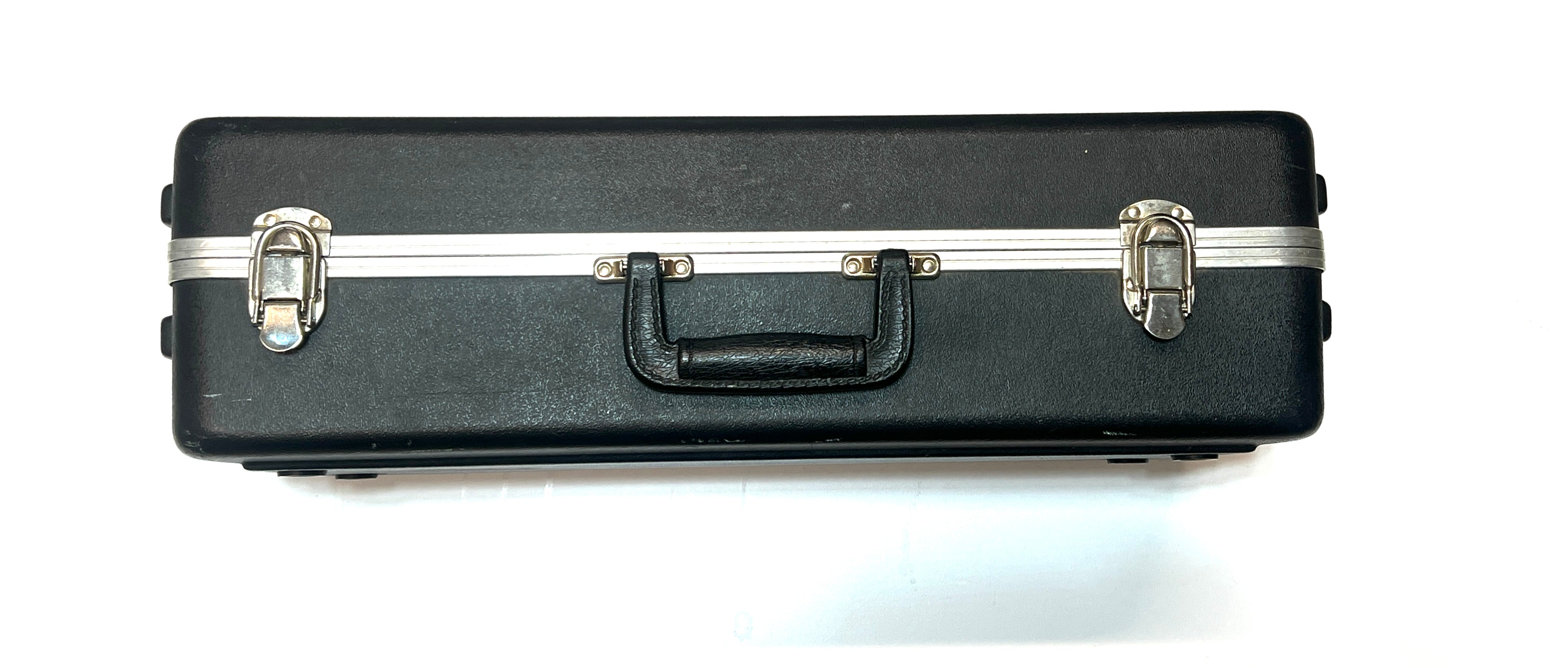 Kanstul Trumpet Case scuffs on outside latches work well good case USED